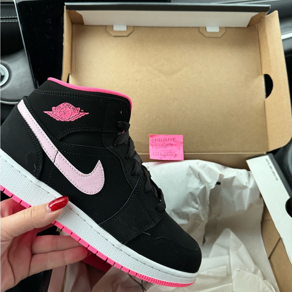 New Nike Mid 1